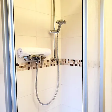 Fewo1846 - Adlerhorst - Dachgeschosswohnung Mit 2 Schlafzimmern アパート フレンスブルク